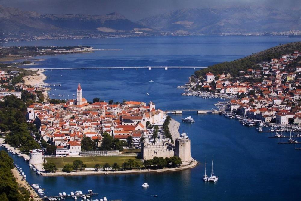 Maribela Apartments Trogir Exteriör bild