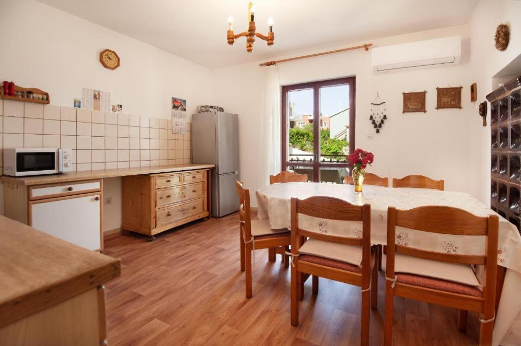 Maribela Apartments Trogir Exteriör bild